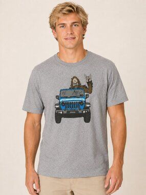 Hammer Down Big Foot & Jeep Funny Graphics Men's T-Shirt Gray Size Large Cotton